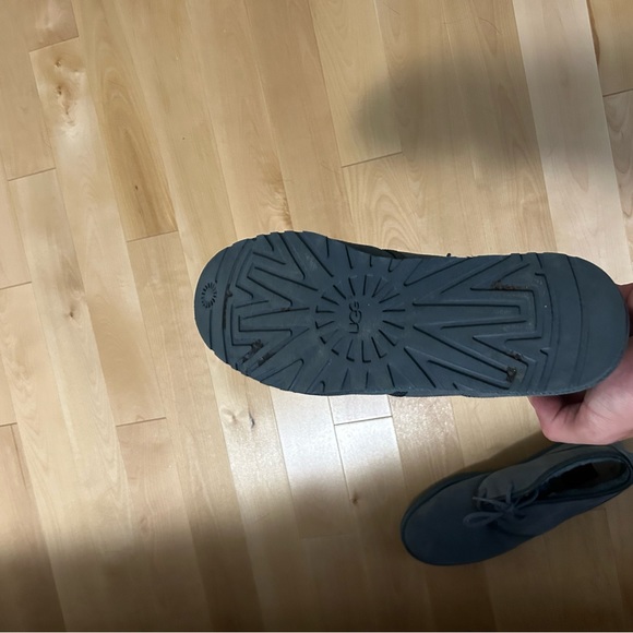 Men’s Uggs size 11 - Picture 8 of 8